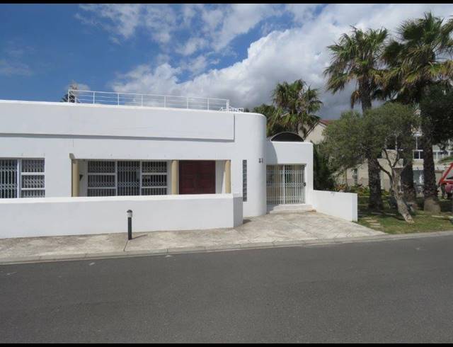 3 BEDROOM HOUSE RENTED IN CAYMAN BEACH